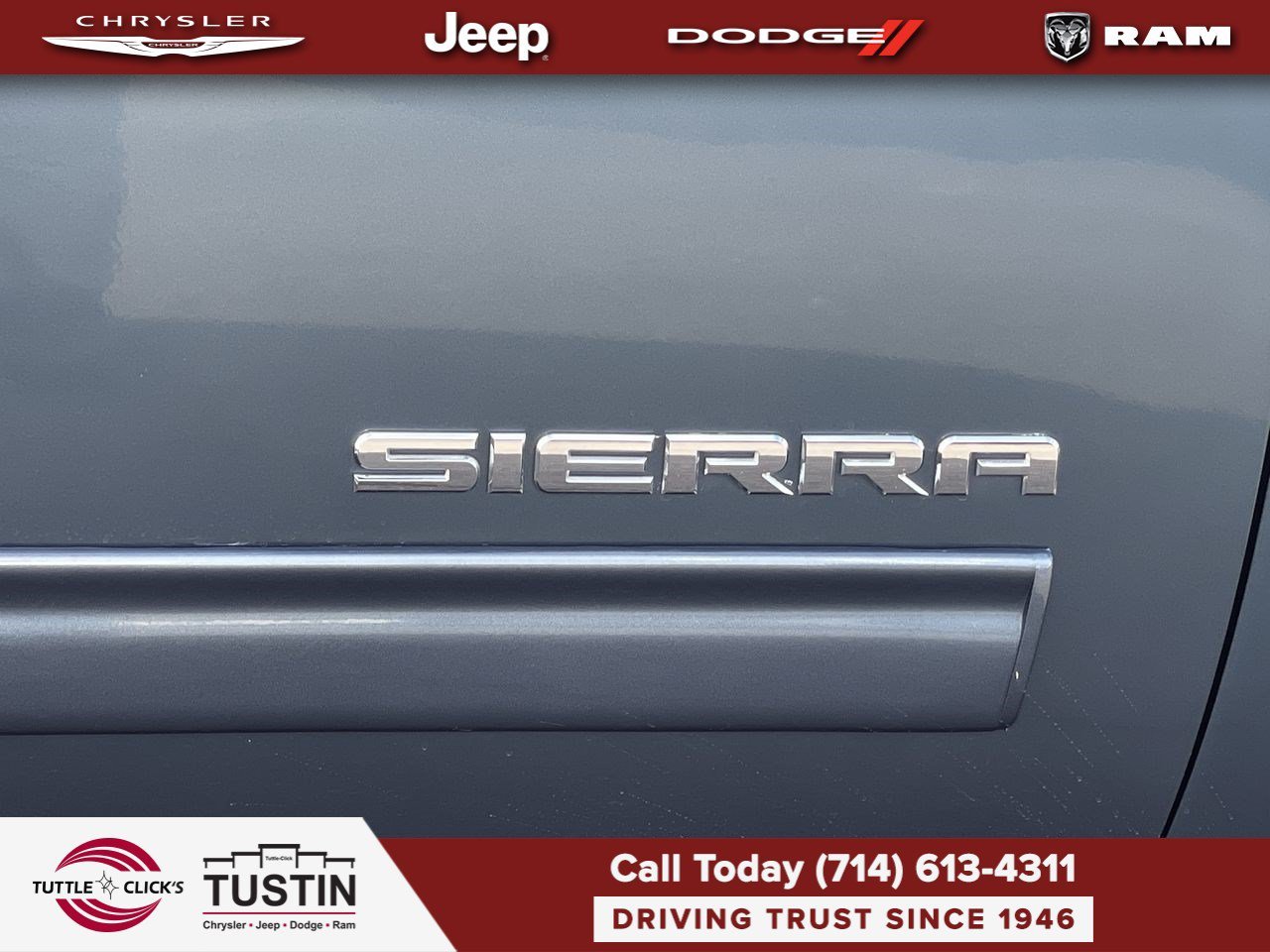 Used 2011 Stealth Gray Metallic GMC SLE image 17