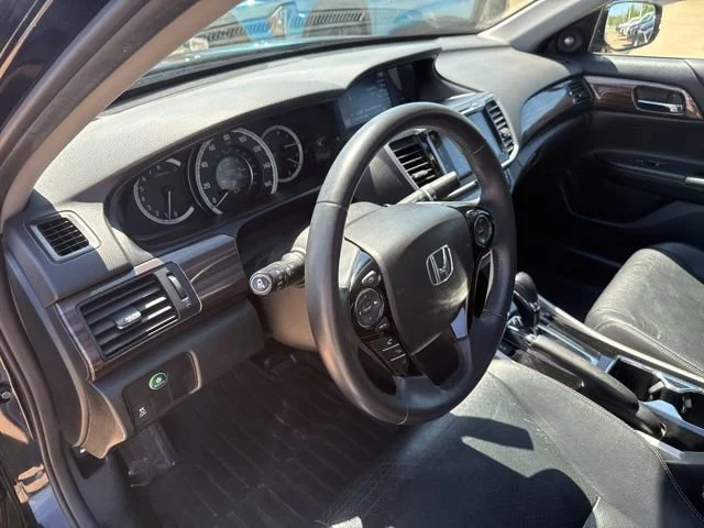 Used 2016 Black Honda EX-L image 15