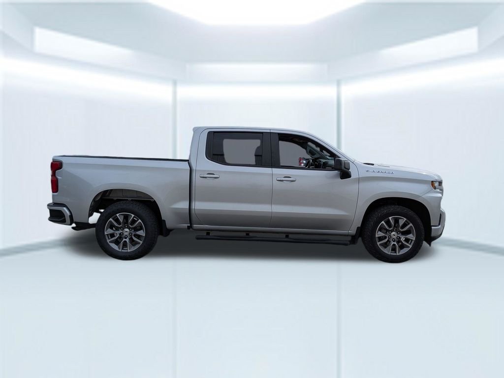 Used 2021 Silver Ice Metallic Chevrolet RST image 7