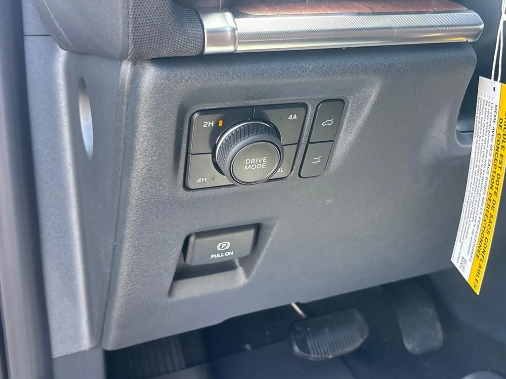 New 2026 Star White Metallic Tri-Coat Ford King Ranch® image 28