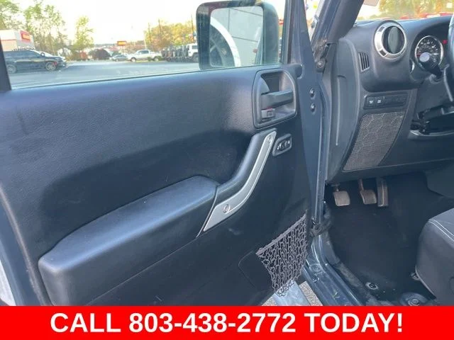 Used 2016 Black Jeep Unlimited Rubicon image 5