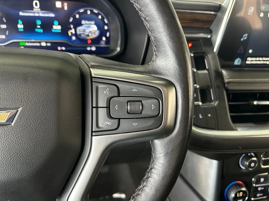 Used 2022 Summit White Chevrolet Premier image 22