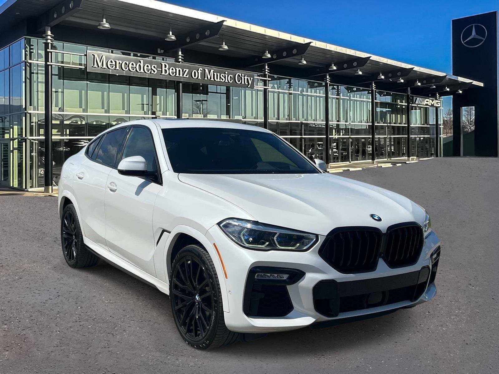 2021 BMW X6 M50i's photo