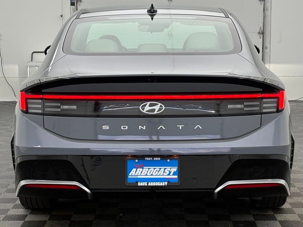 Used 2026 Transmission Blue Hyundai SEL Sport image 7