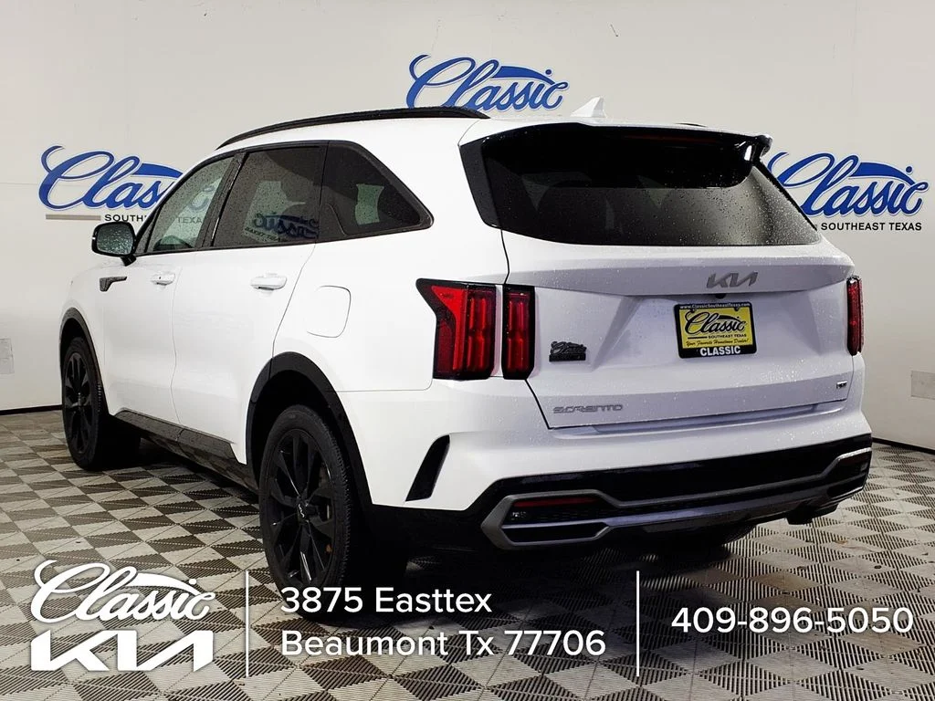 Used 2023 White Kia SX image 2