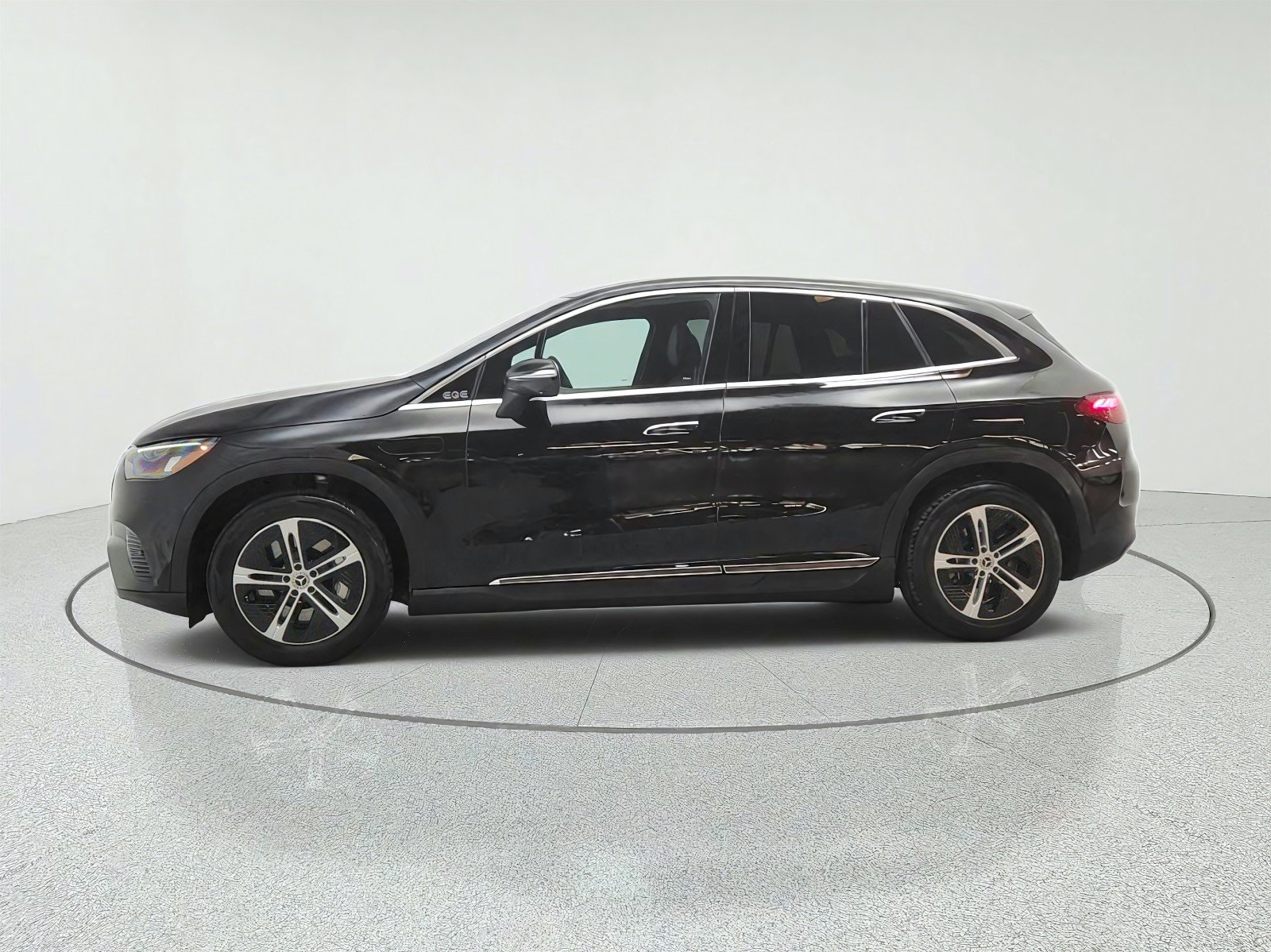 Used 2023 Obsidian Black Metallic Mercedes-Benz EQE 350 4MATIC® SUV image 8