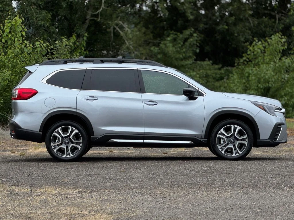 New 2026 ICE SILVER METALLIC Subaru Limited 7-Passenger image 65