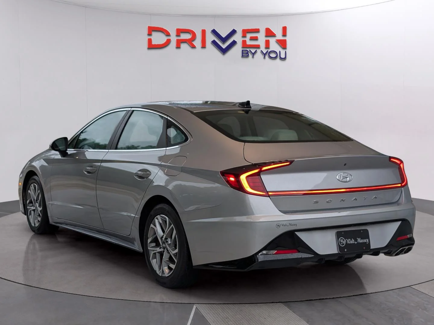 Used 2023 Curated Silver Hyundai SEL image 4