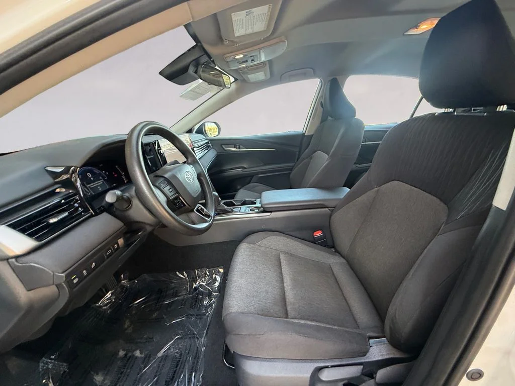 Used 2025  Toyota LE image 10