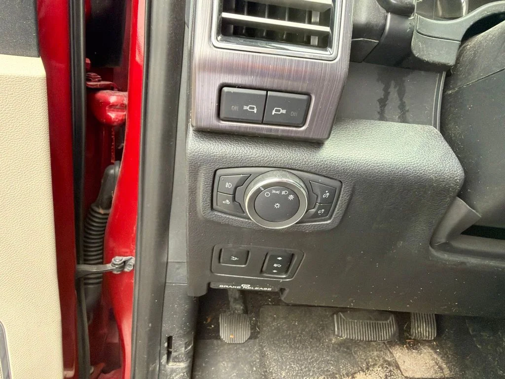 Used 2020 Red Ford Limited image 20