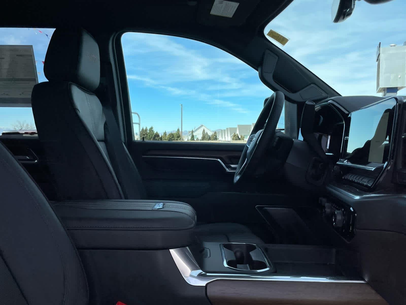 2026 Chevrolet Silverado 3500 HD High Country - Photo 38