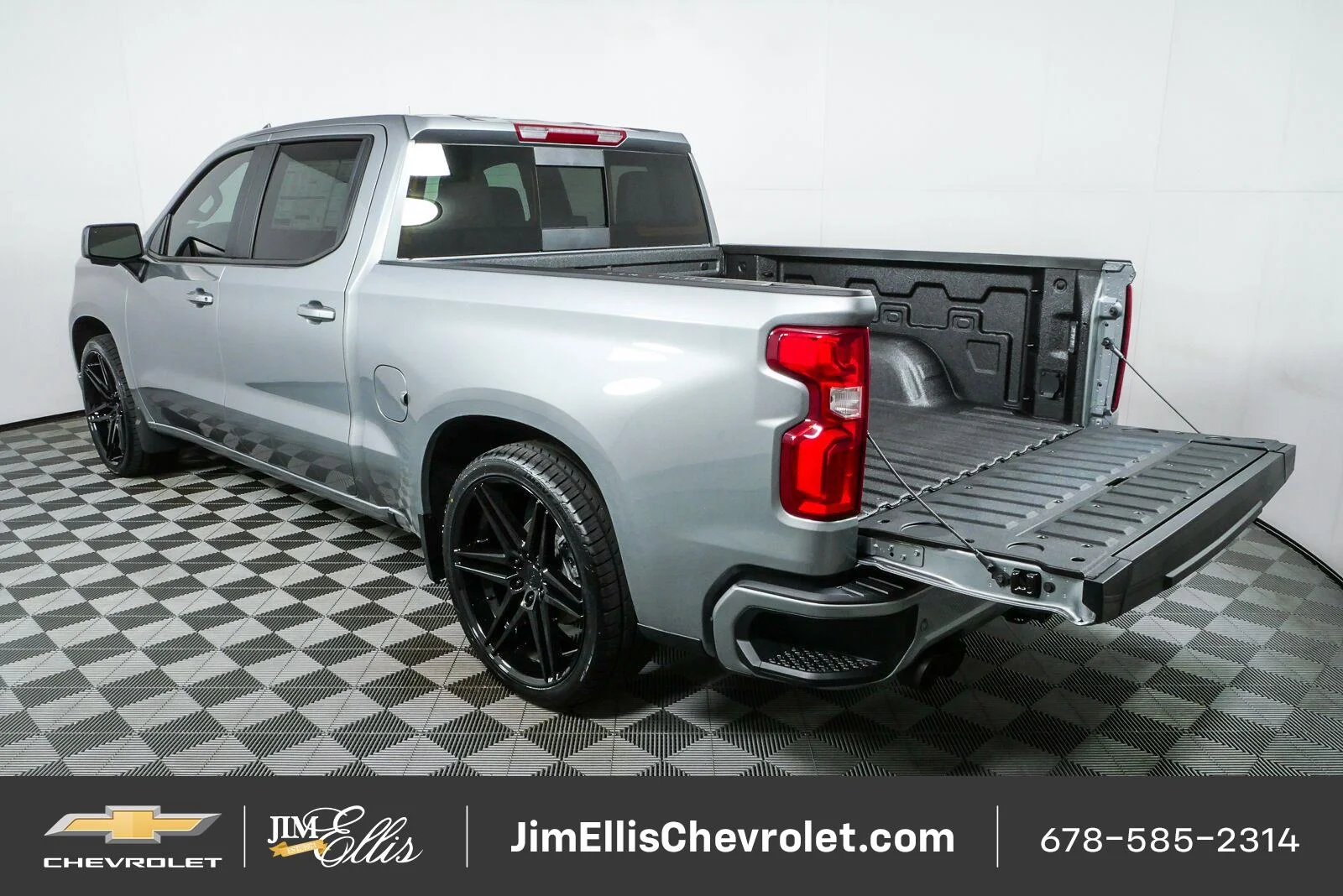New 2026 Sterling Gray Metallic Chevrolet RST image 34