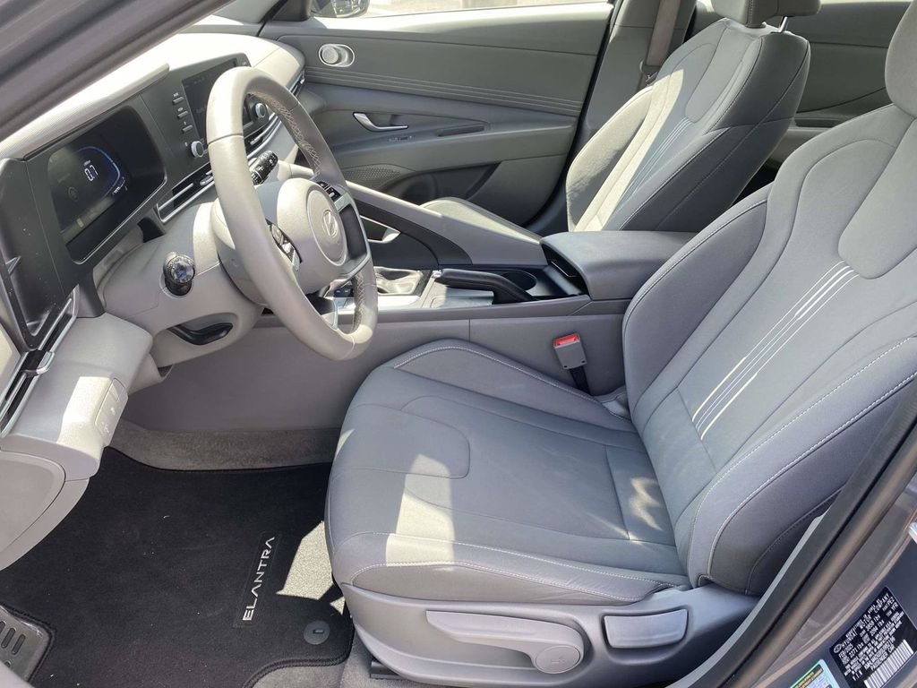 Certified Used 2025 Gray Hyundai SEL Sport image 18