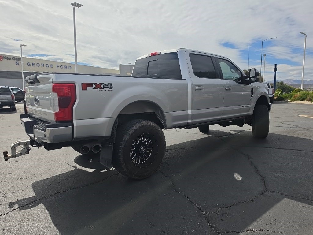 Used 2019 Ingot Silver Ford LARIAT image 3