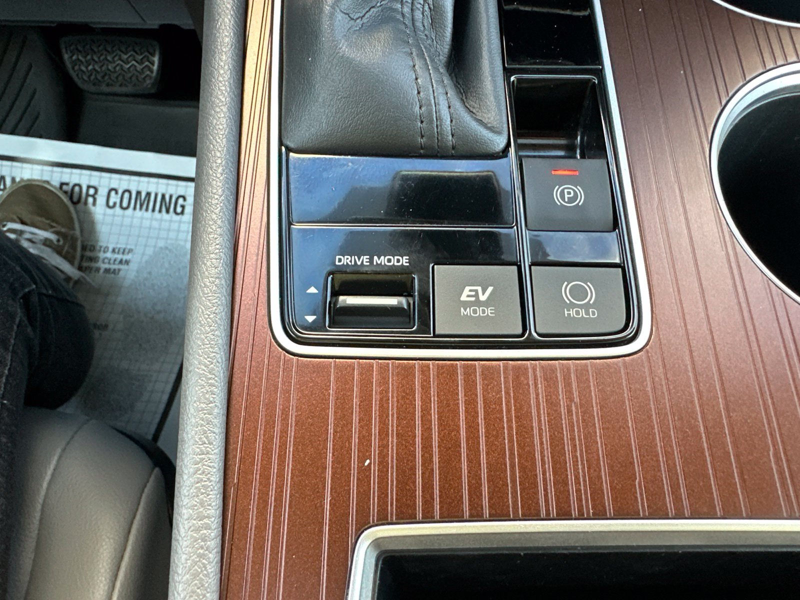 Used 2022 Beige Toyota XLE image 72