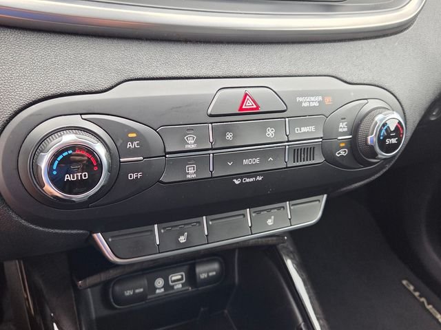 Used 2018 Purple Kia EX image 21