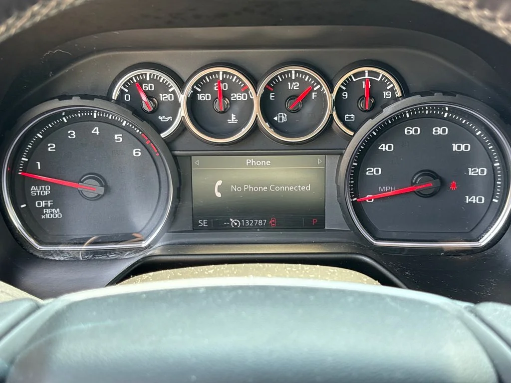Used 2021 Gray Chevrolet LT image 22