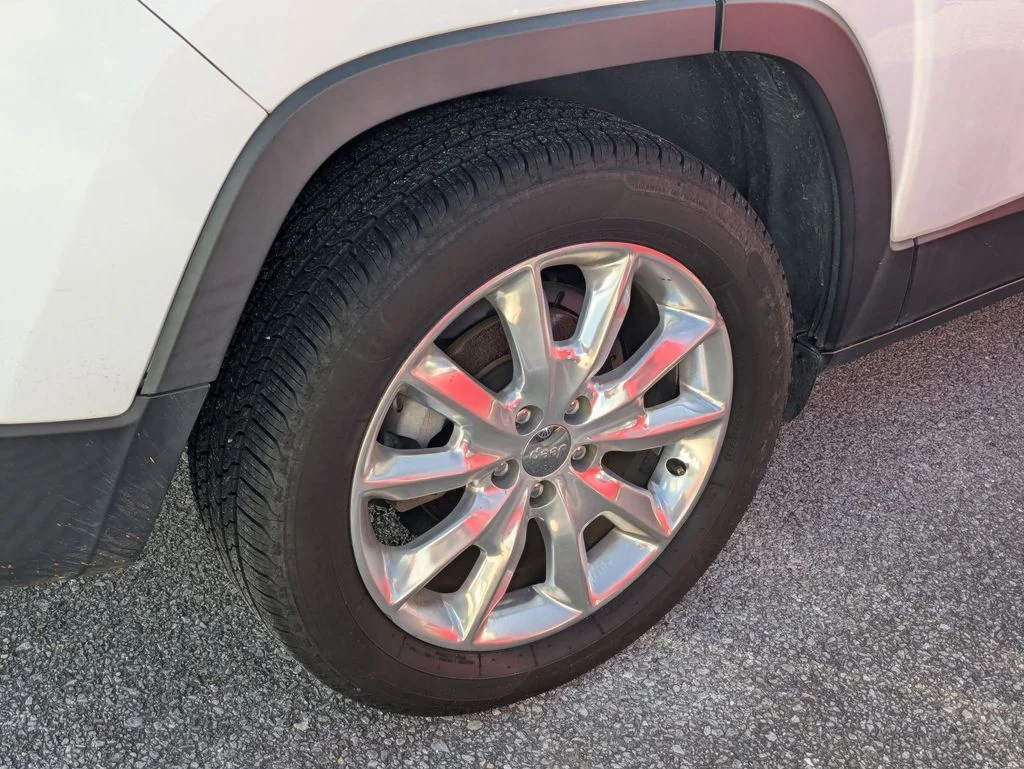 Used 2017 White Jeep Limited image 5