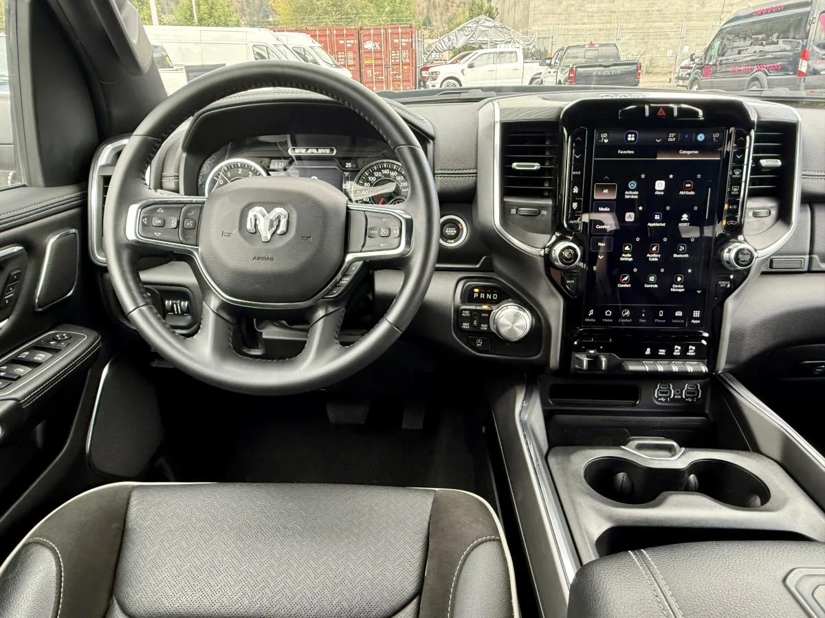 Used 2024 White RAM Laramie 4x4 Crew Cab image 20