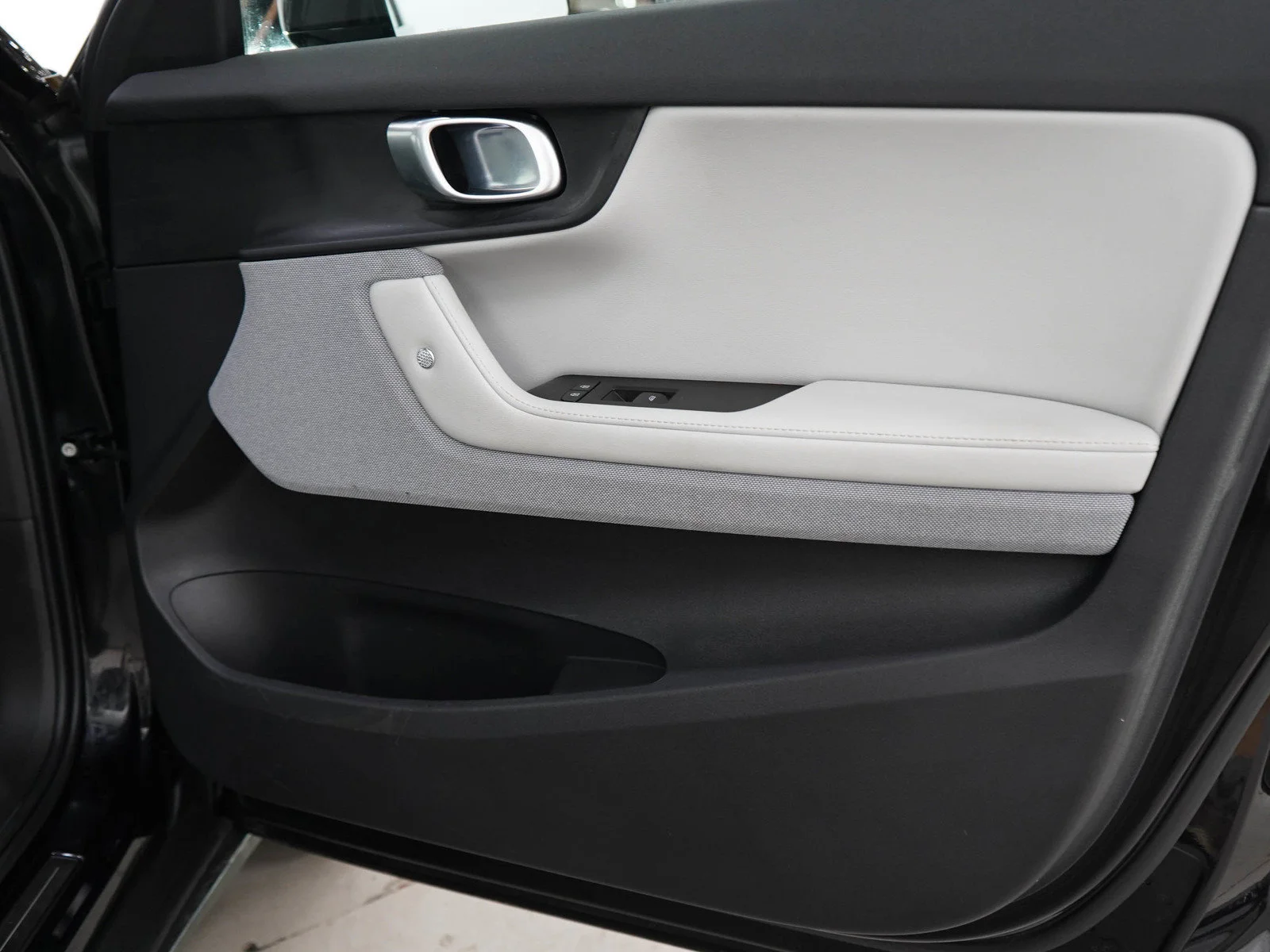 Used 2023 Black Polestar Plus image 9