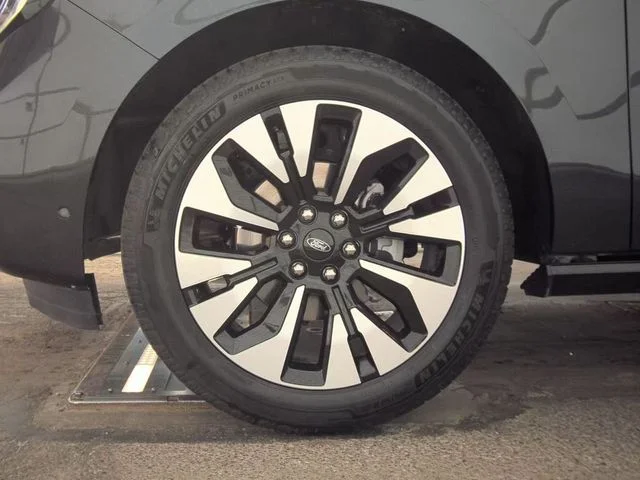 Used 2025 Gray Ford Platinum image 23
