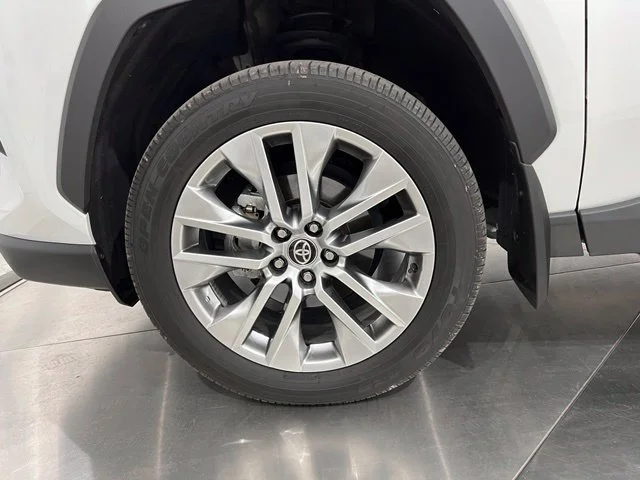 Certified Used 2024 Pearl Toyota Limited image 22