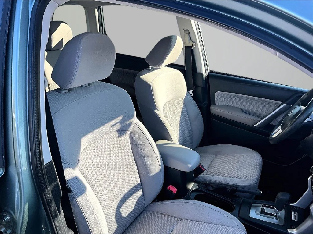 Used 2017 Green Subaru 2.5i Premium image 7