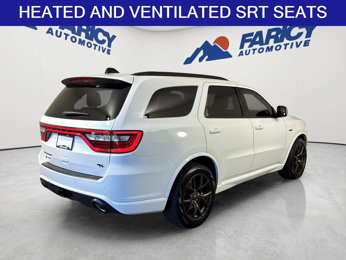 Used 2025 White Knuckle Clearcoat Dodge R/T 20th Anniversary Premium image 5