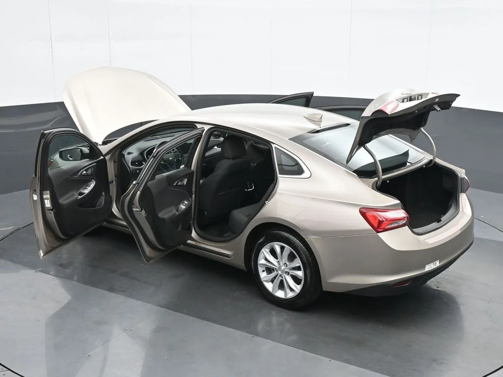 Used 2022 Gray Chevrolet LT image 38