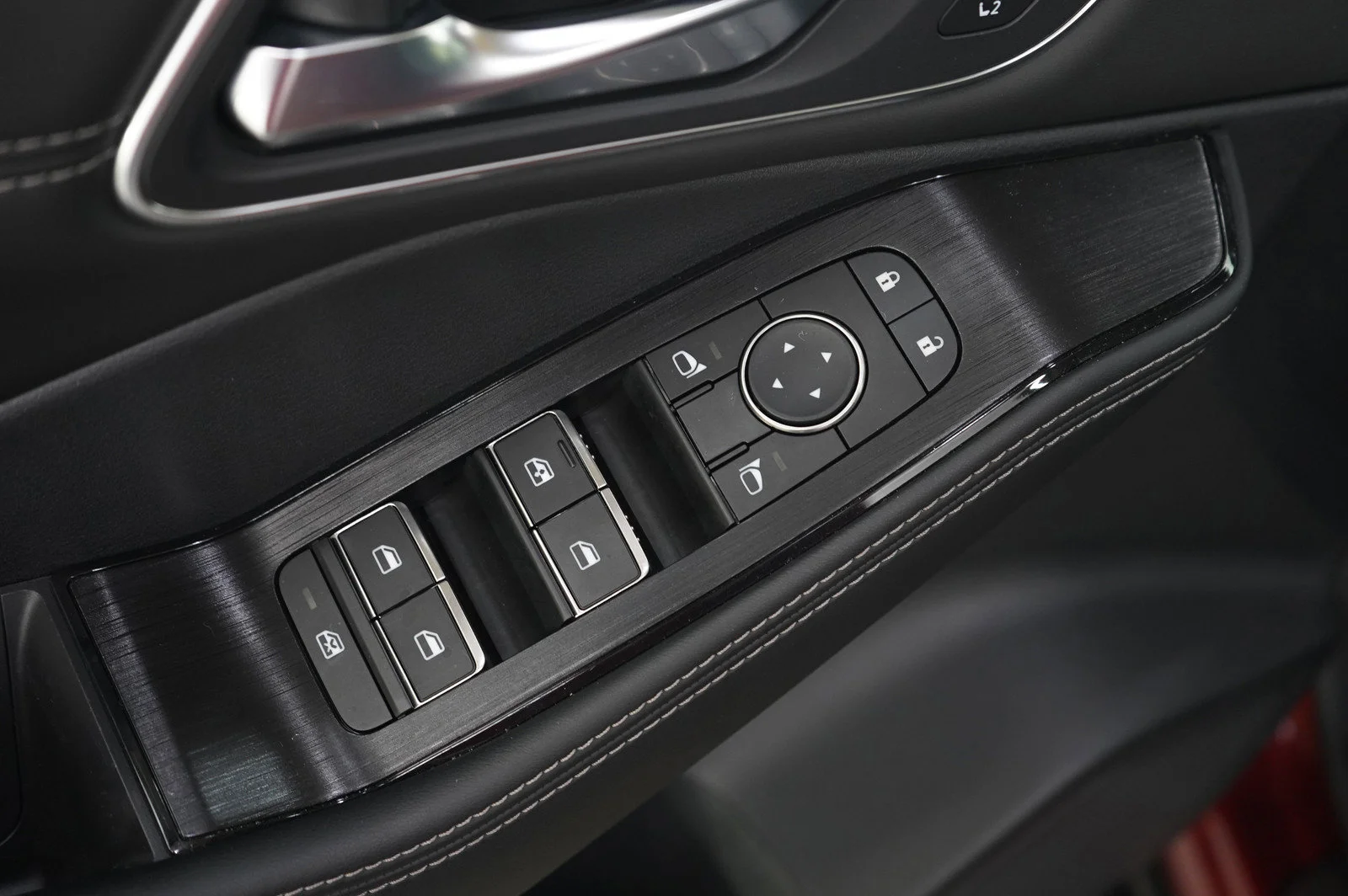 Used 2023 Scarlet Ember Tintcoat Nissan Platinum image 21