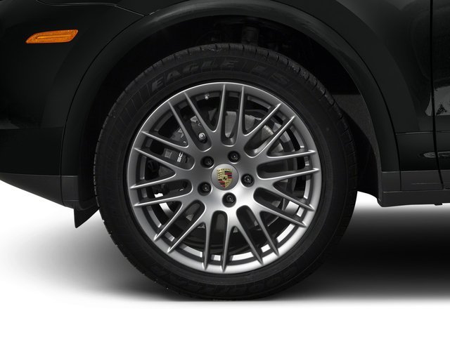 Used 2017  Porsche  image 12