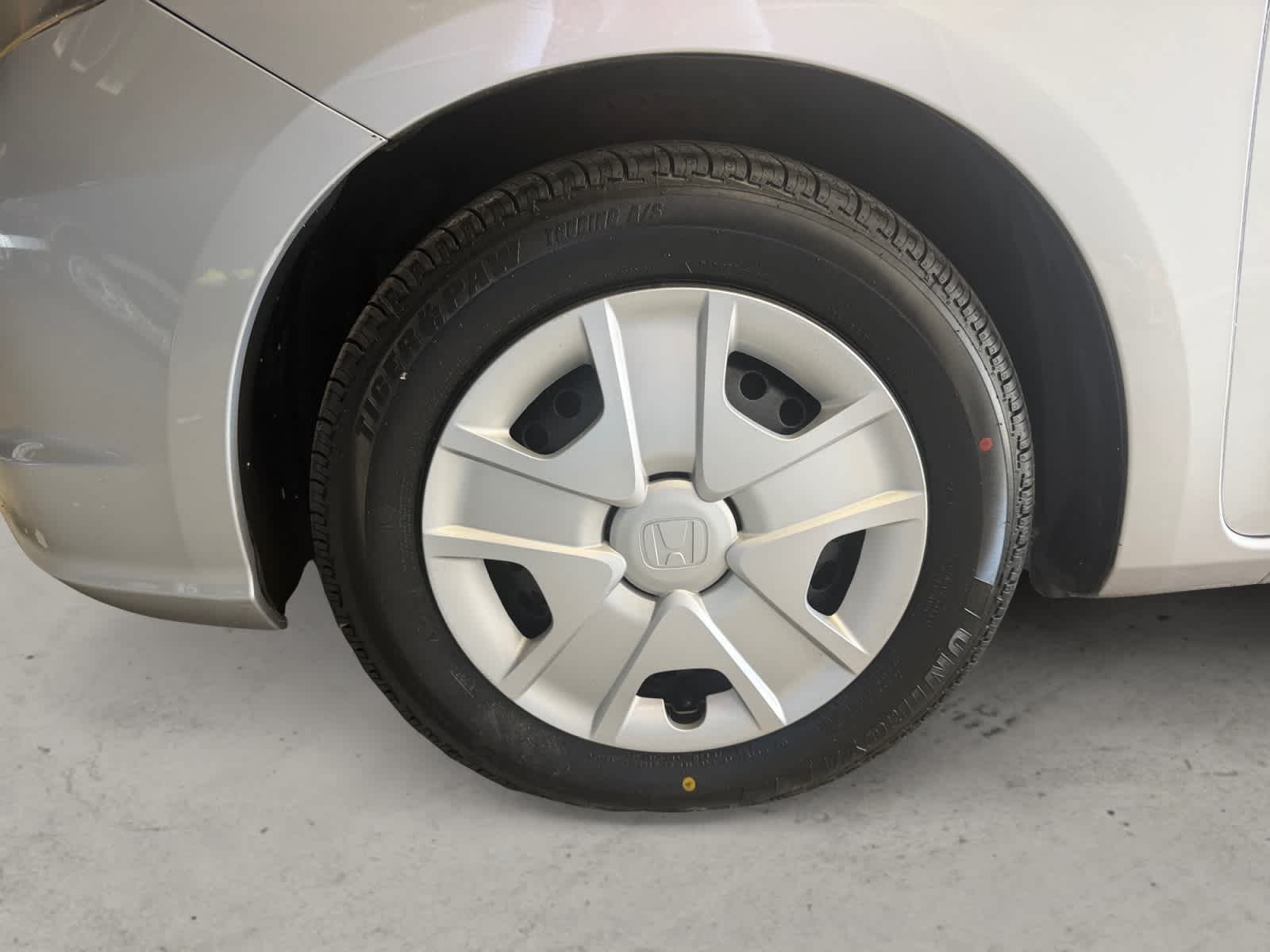 Used 2013 Taffeta White Honda  image 12