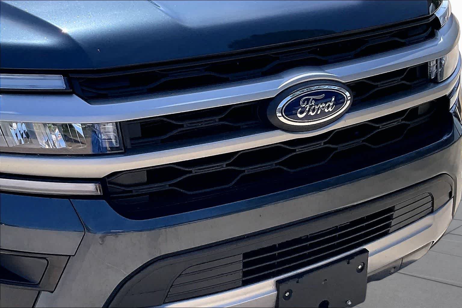Used 2024 Stone Blue Metallic Ford XLT image 29