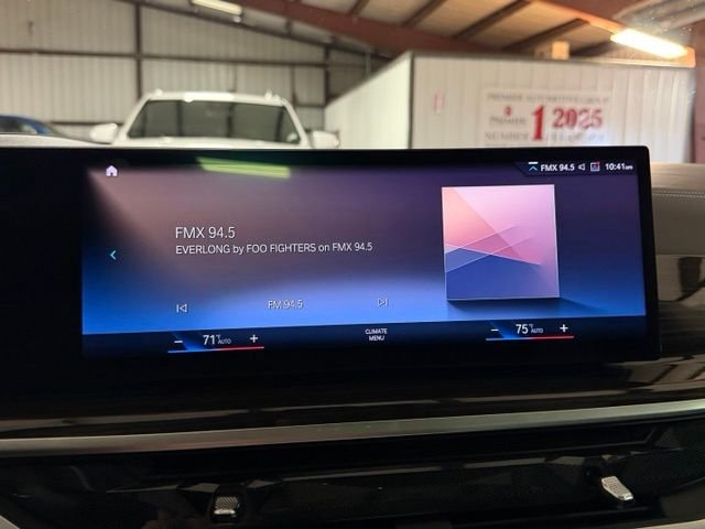 Used 2023 Blue BMW xDrive40i image 17