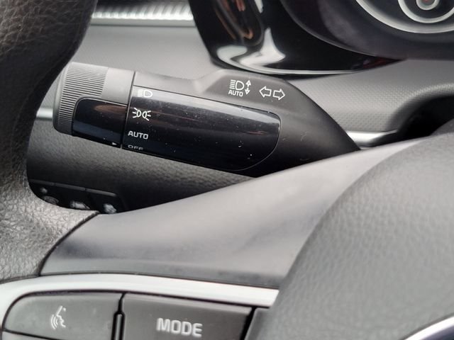 2024 Kia K5 LXS - Photo 13