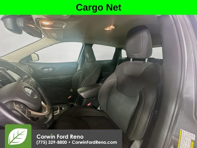 Used 2016 Granite Crystal Clearcoat Metallic Jeep Latitude image 19