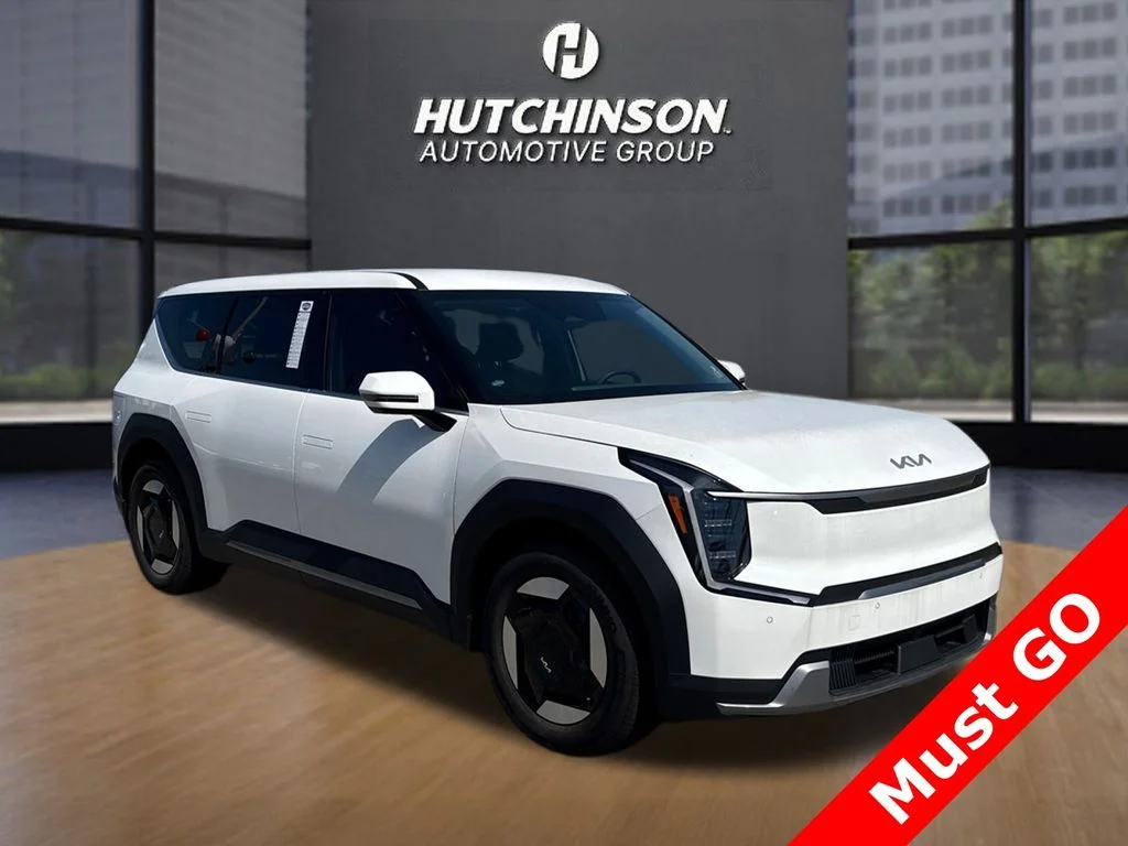2024 Kia EV9 Light's photo