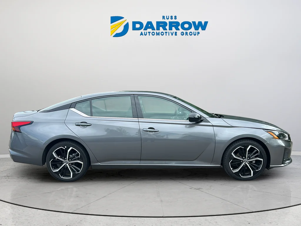 Used 2024 Gray Nissan 2.5 SR image 6