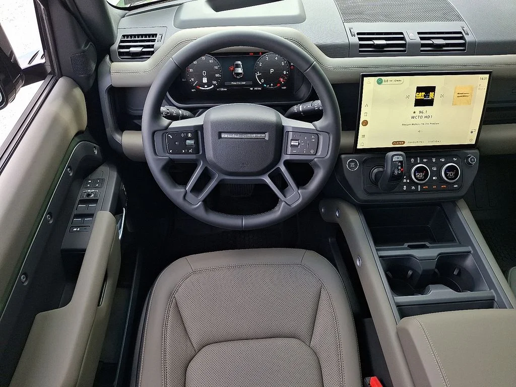 New 2026 Woolstone Green Land Rover S image 7