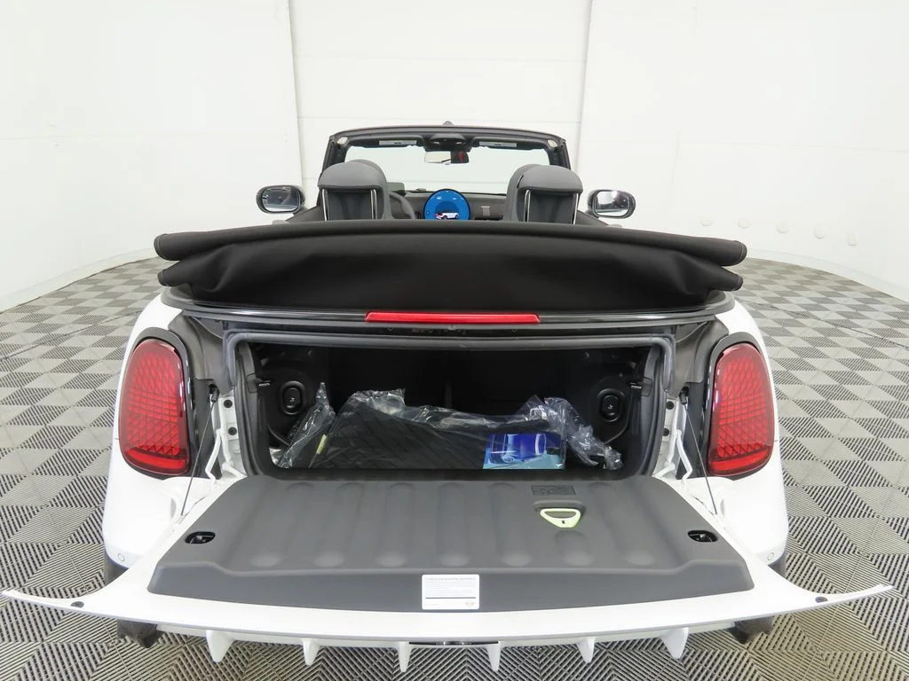 Used 2026 Nanuq White Metallic MINI  image 34