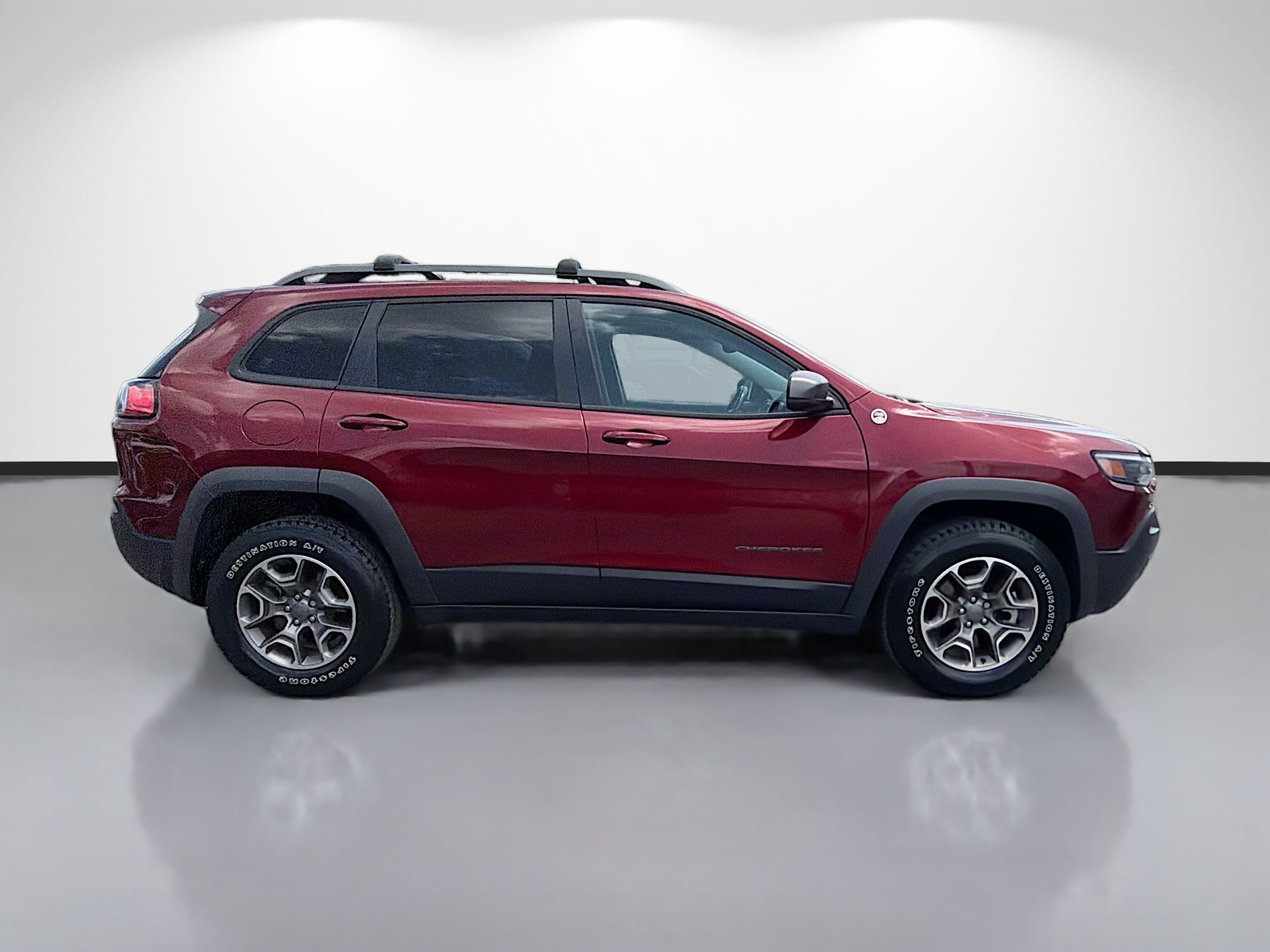 Used 2021 Velvet Red Pearlcoat Jeep Trailhawk image 2