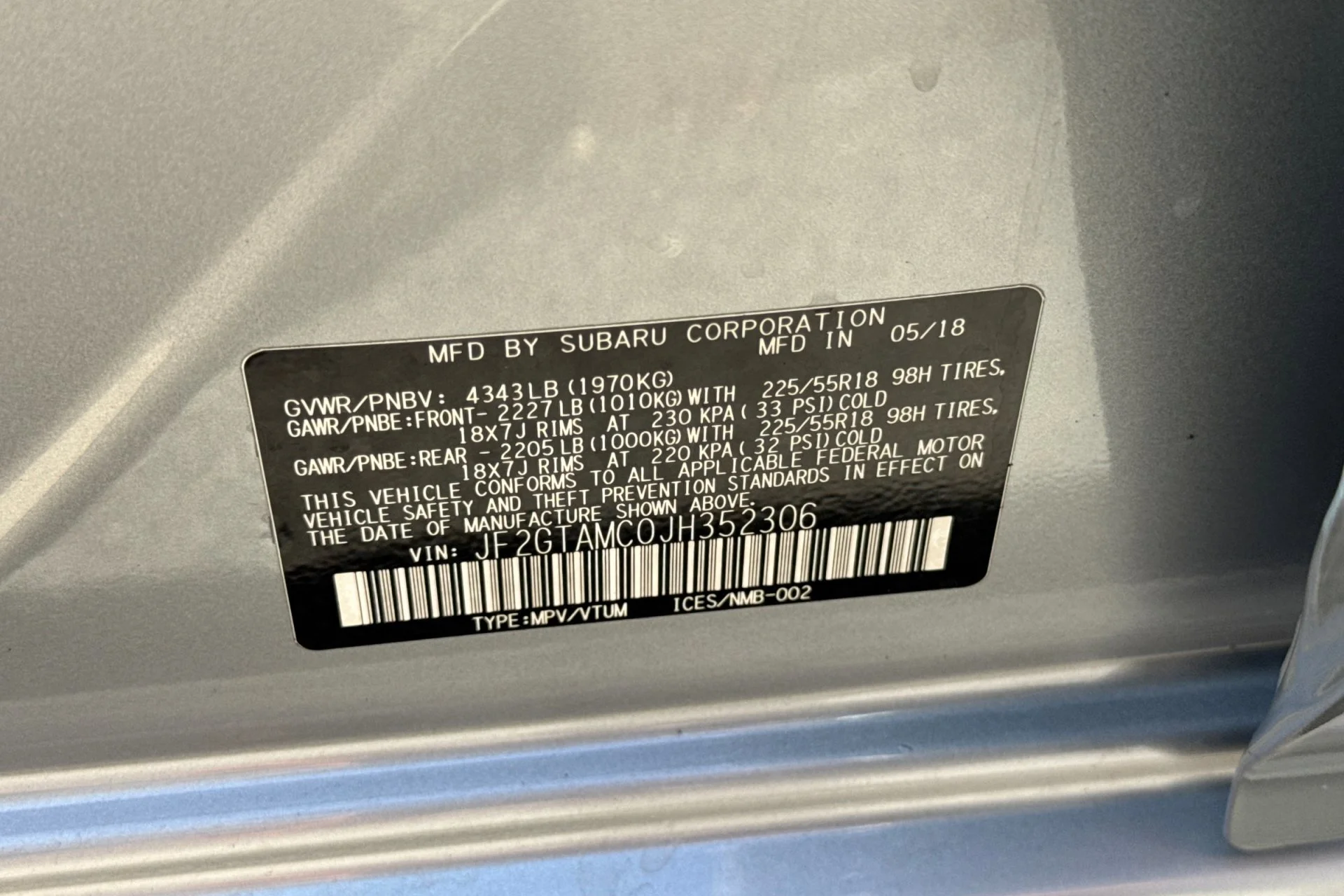 Used 2018 Ice Silver Metallic Subaru 2.0i Limited Sport Utility 4D image 30