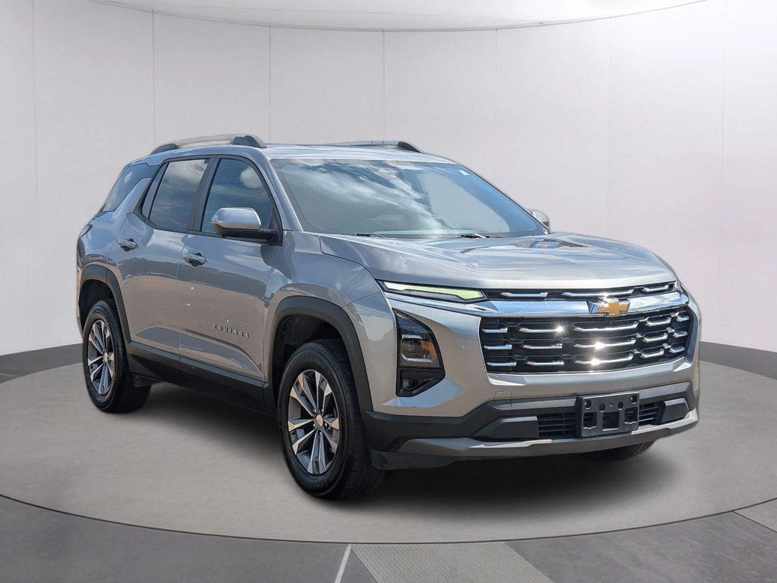 Used 2025 Sterling Gray Metallic Chevrolet LT image 7