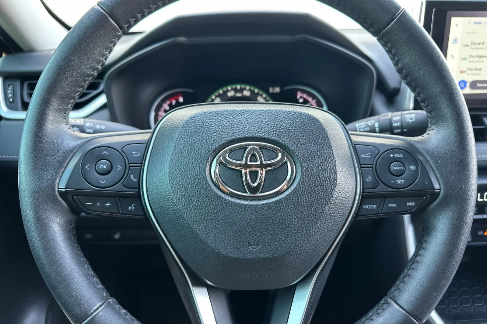 Used 2024  Toyota XLE image 23