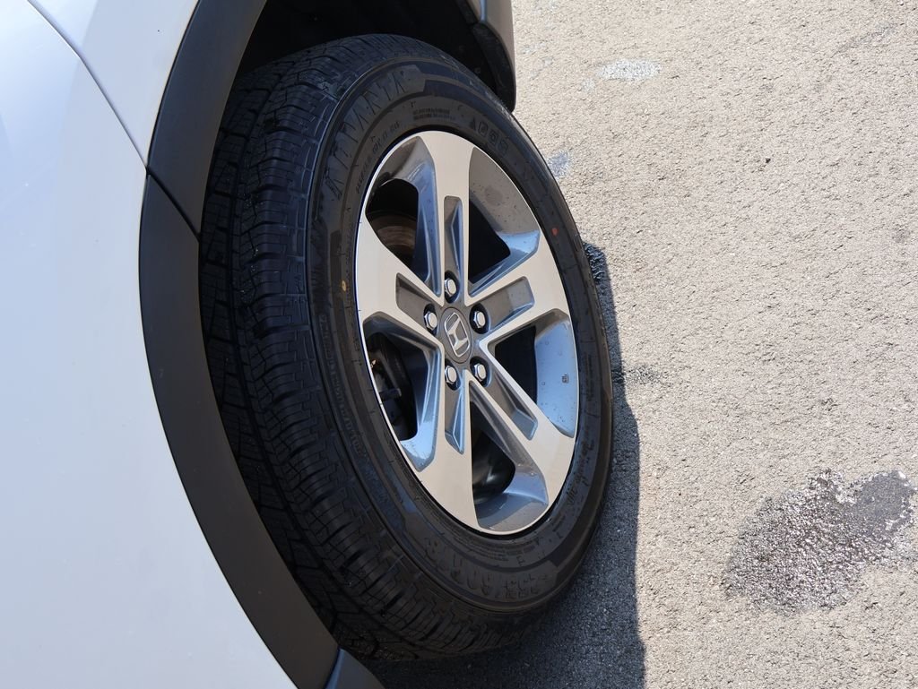 Used 2023 White Honda EX-L image 35