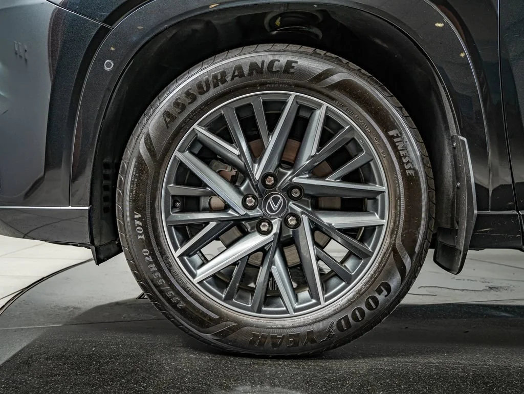 2025 Lexus TX Premium - Photo 9