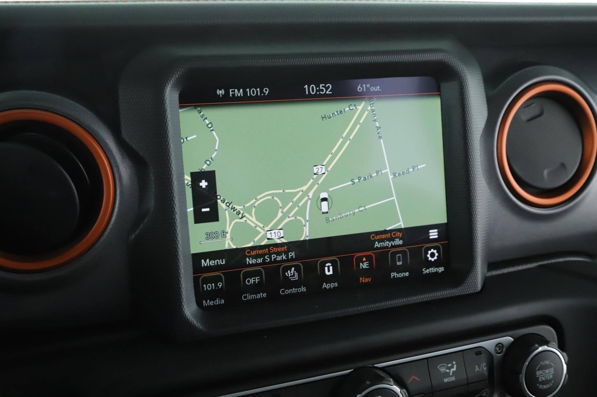 Used 2021 Black Clearcoat Jeep Mojave 4x4 image 12