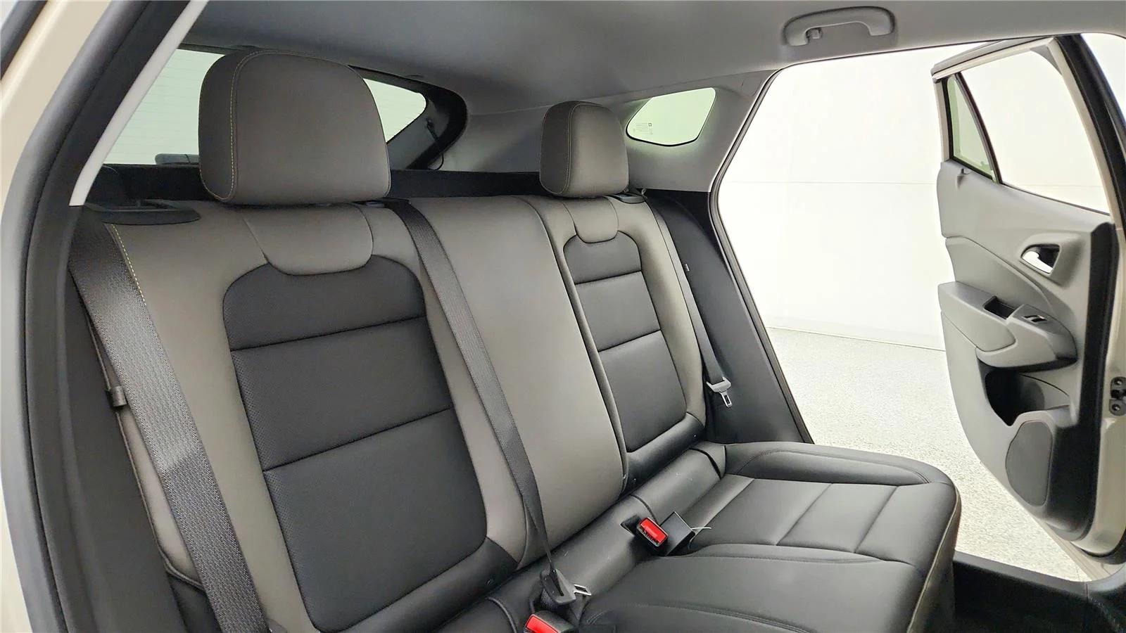 New 2026 White Sands Chevrolet ACTIV image 36