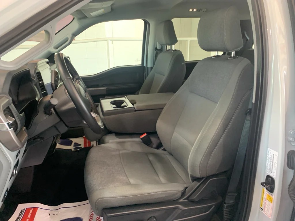 Used 2025  Ford XLT image 11