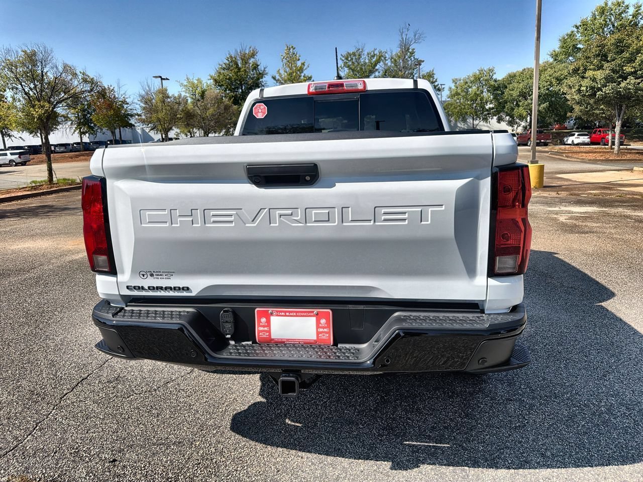 New 2026 Summit White Chevrolet WT image 7